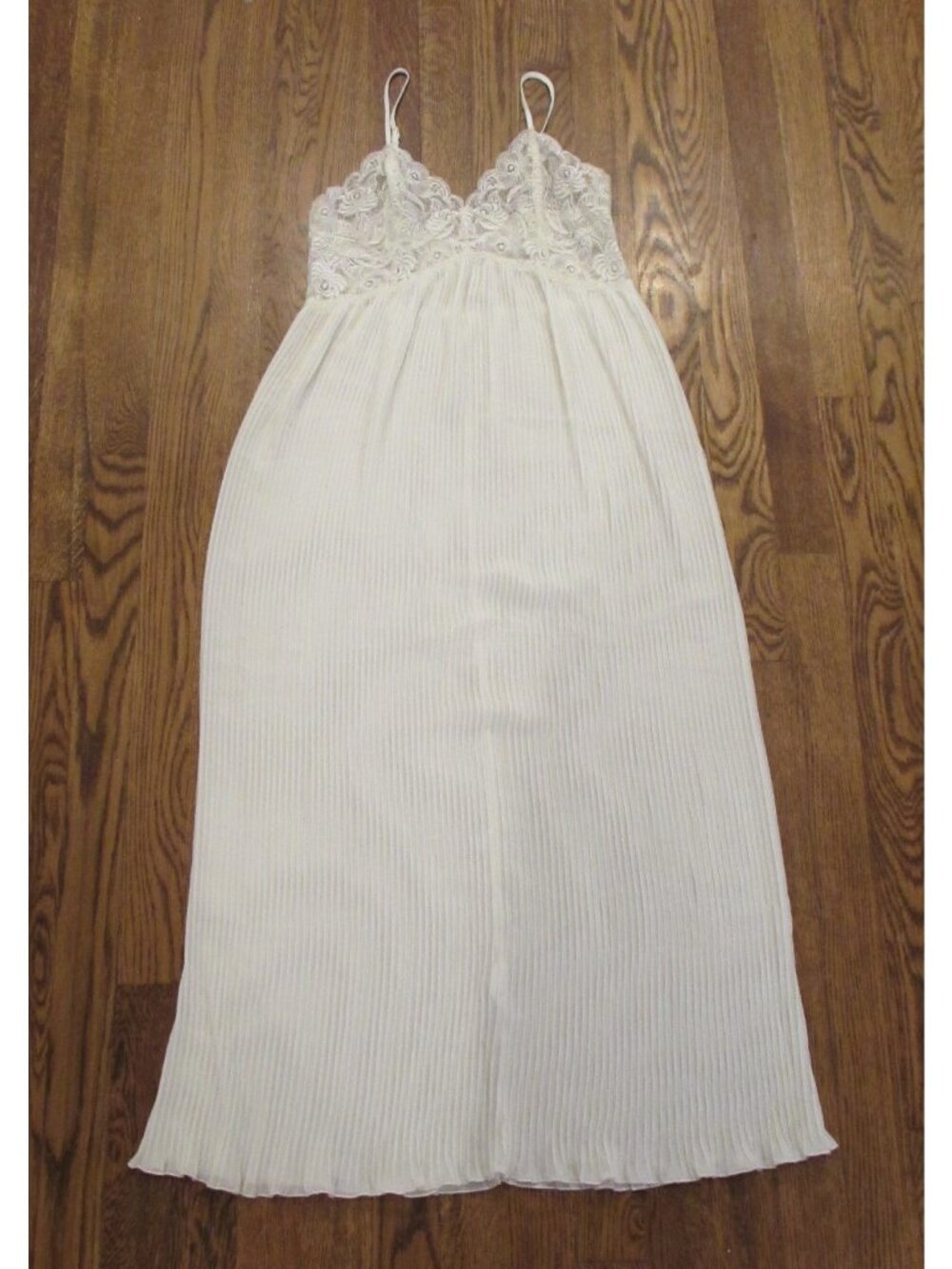 VTG  VANITY FAIR Bridal Ivory 60"s Accordian Pleat Lace Nightgown Negligee M